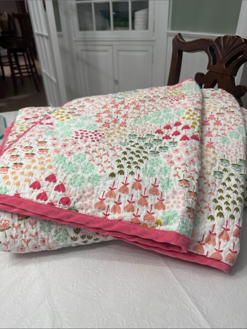 Pillowfort Floral Quilt + Shams in Pink, Green, Yellow | Excellent | Full/Queen
